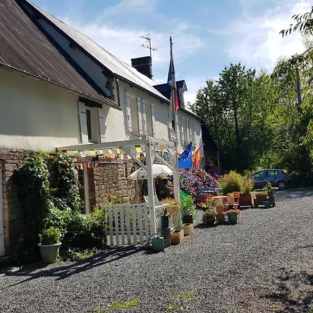 Maison D'hotes Petit Coin De Paradis Gasthof Moyon