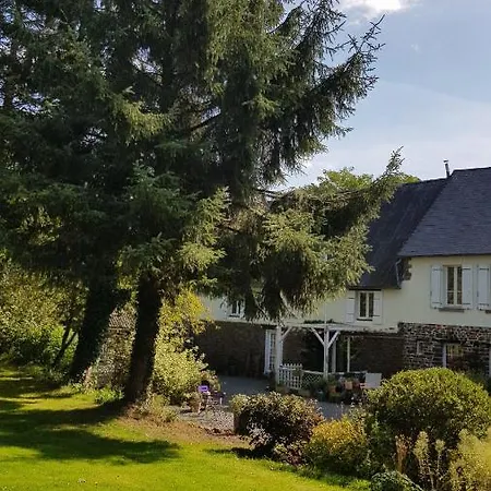 Gasthof Maison D'hotes Petit Coin De Paradis Moyon